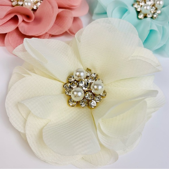 Pearl Cluster Flower Clips Set of 3 - Picture 3 of 10